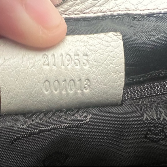 Gucci GG Mono beige / brown shoulder bag with tassels - Picture 12 of 12